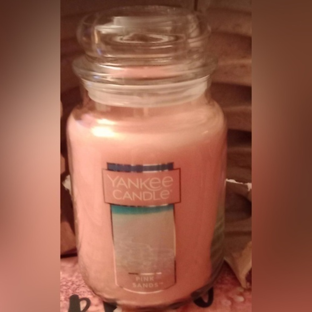 Pink Sands 22oz NWT Yankee Candle NWT